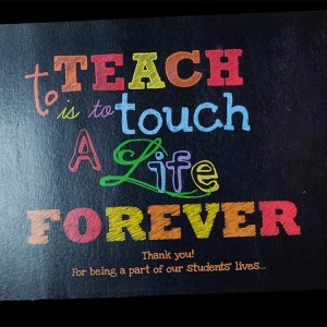 Design and produce a card with the message of the founder to the teachers of a chain of schools on Teacher’s Day